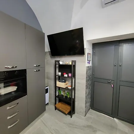Holiday home Ginevra House